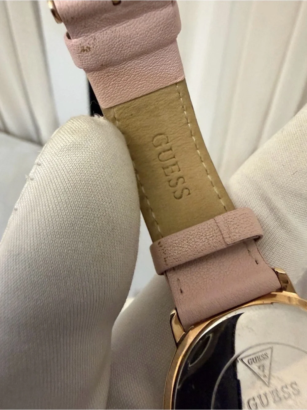 Guess Sparkling Pink Breast Cancer Awareness Ladies Watch 36mm W0032L7
